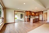 Westland Carpet and Floors business image in Westland, MI